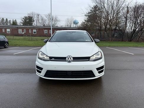 Used 2017 Volkswagen Golf R 4-Door image 2