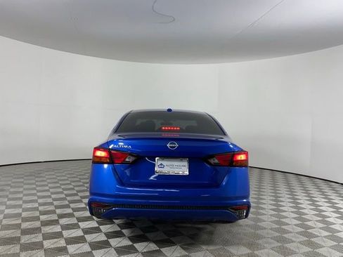 Used 2025 Nissan Altima 2.5 SV FWD image 6