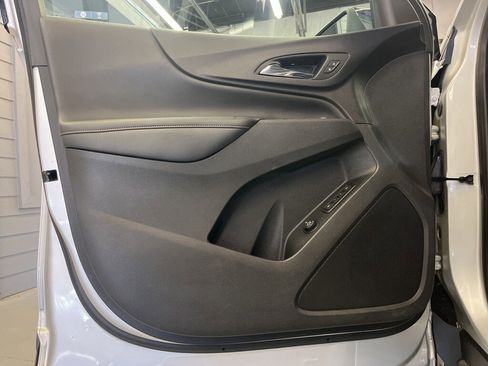 Used 2021 Chevrolet Equinox Premier w/ LPO, Floor Liner Package image 10