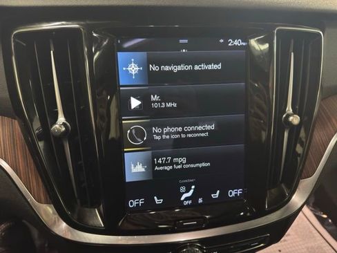 Used 2021 Volvo S60 T8 R-Design Expression image 16