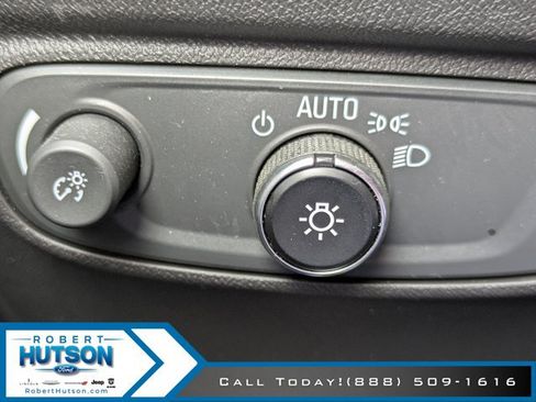 Used 2022 Chevrolet Equinox LT AWD/4WD image 25