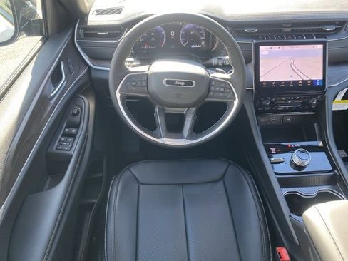 New 2025 Jeep Grand Cherokee Limited image 59