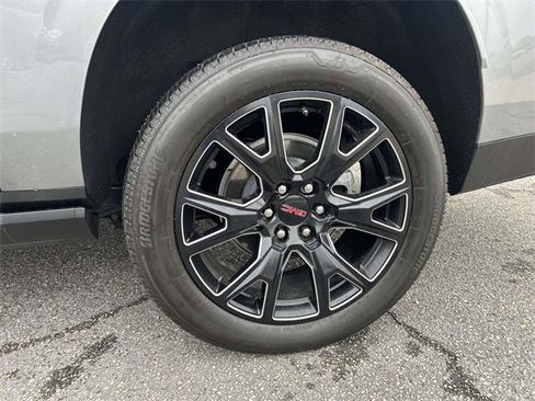 Used 2026 GMC Yukon XL Denali w/ Sun & Power Step Package image 10