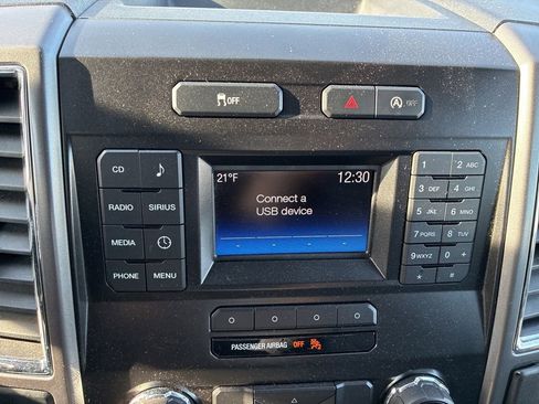 Used 2015 Ford F150 XLT image 6