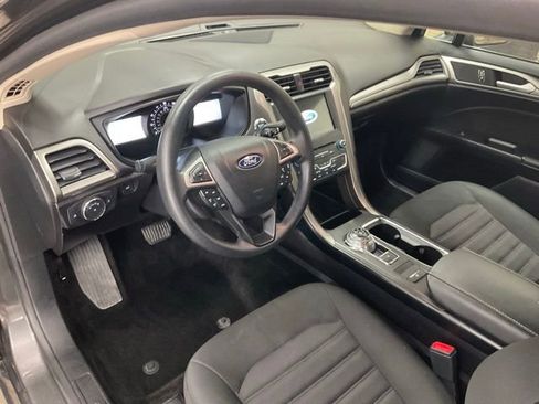 Used 2018 Ford Fusion SE w/ Fusion SE Technology Package image 6