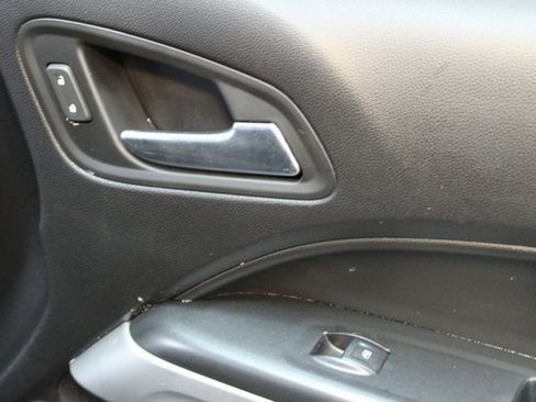 Used 2018 Chevrolet Colorado LT image 9