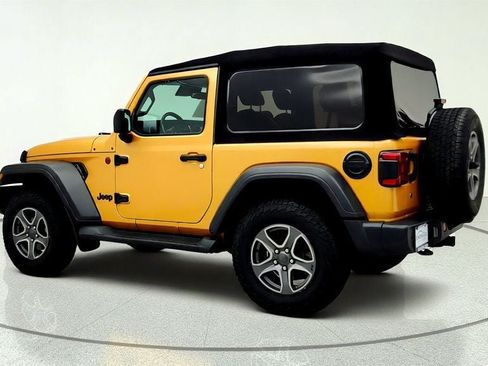 Used 2019 Jeep Wrangler Sport AWD/4WD image 7