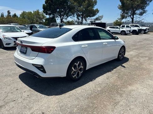 Used 2019 Kia Forte LXS FWD image 3