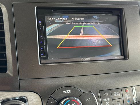 Used 2013 Toyota Sienna XLE FWD image 26