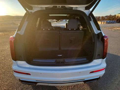 Used 2024 Cadillac XT6 Premium Luxury w/ LPO, Floor Liner Package AWD/4WD image 25