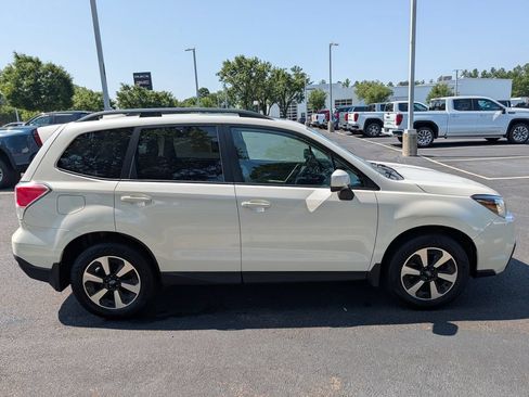 Used 2018 Subaru Forester 2.5i Premium AWD/4WD image 9