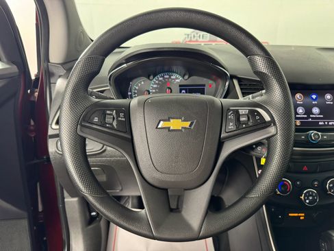 Used 2020 Chevrolet Trax LT AWD/4WD image 13