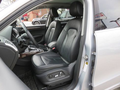 Used 2016 Audi Q5 2.0T Premium Plus w/ Technology Package AWD/4WD image 9