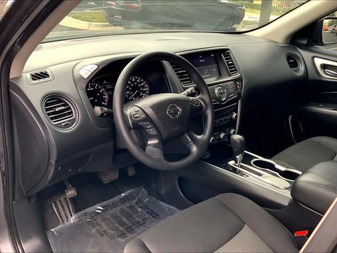 Used 2020 Nissan Pathfinder S FWD image 18