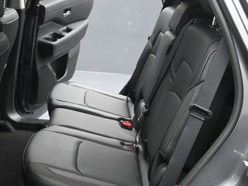 New 2026 Nissan Pathfinder SL AWD/4WD image 21