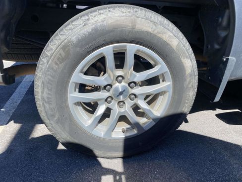 Used 2019 Chevrolet Silverado 1500 RST w/ All-Star Edition image 9