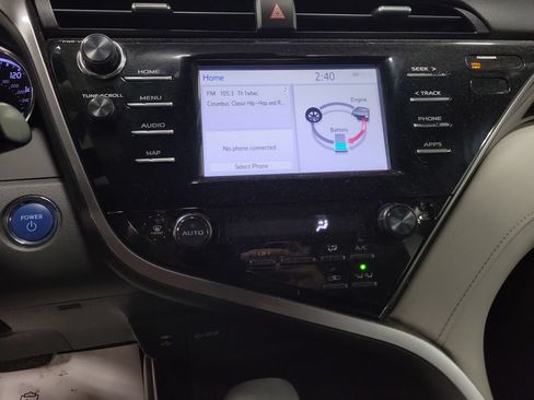Used 2019 Toyota Camry LE FWD image 18