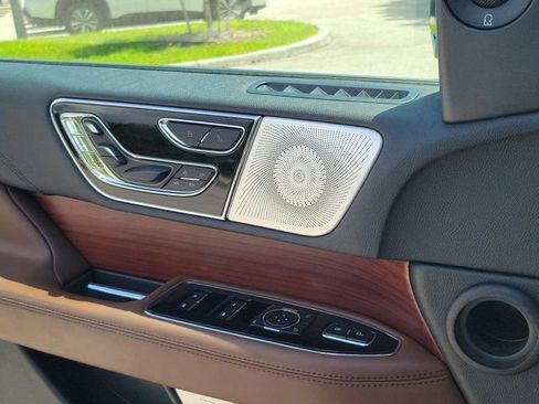 Used 2022 Lincoln Navigator Reserve RWD image 21