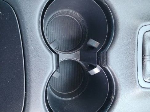 Certified 2021 Toyota Venza LE image 27