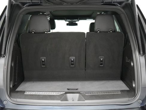 Used 2023 GMC Yukon Denali AWD/4WD image 35