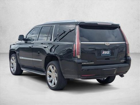 Used 2017 Cadillac Escalade Luxury RWD image 6