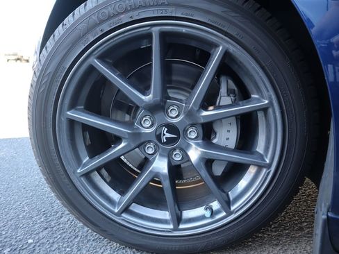 Used 2022 Tesla Model 3 Long Range image 16