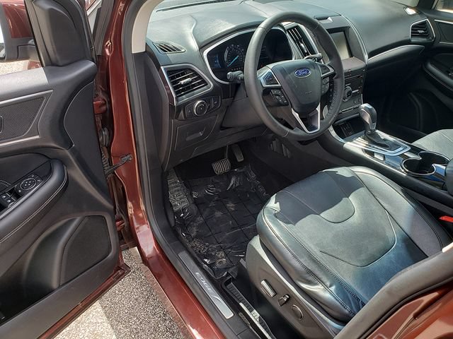 Used 2015 Ford Edge Titanium w/ Equipment Group 302A AWD/4WD image 11