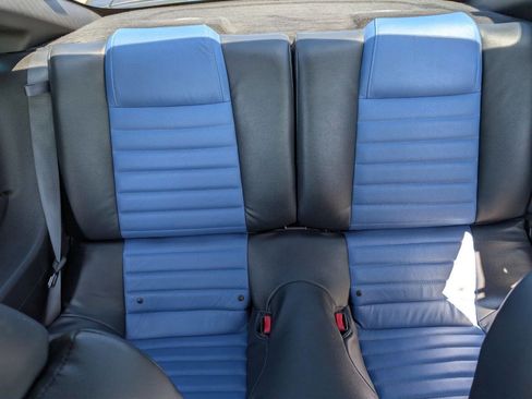 Used 2009 Ford Mustang GT image 18