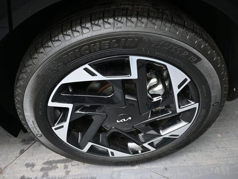 Certified 2025 Kia Sportage SX image 15