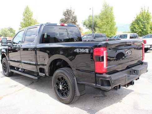 Used 2025 Ford F350 Lariat w/ Black Appearance Package AWD/4WD image 5