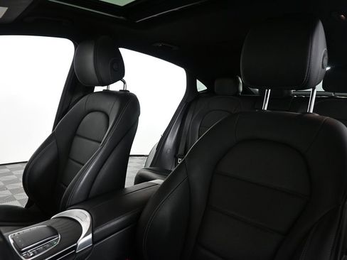 Used 2023 Mercedes-Benz GLC 300 4MATIC Coupe image 5