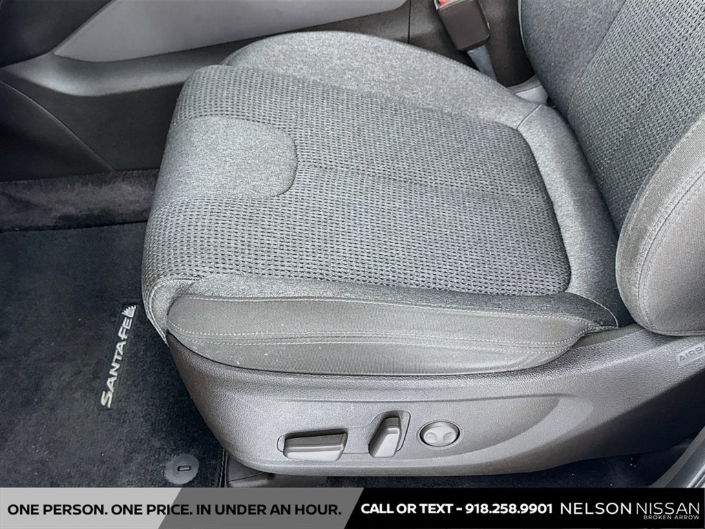 Used 2020 Hyundai Santa Fe SEL FWD image 18