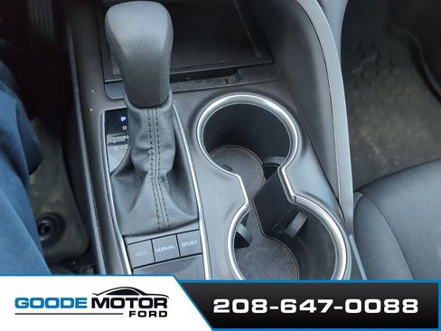 Used 2022 Toyota Camry LE FWD image 10