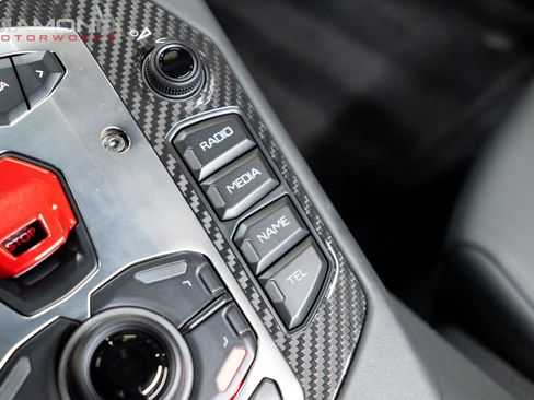 Used 2017 Lamborghini Aventador LP 700-4 image 81