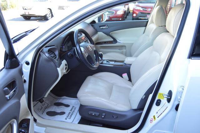 Used 2011 Lexus IS 250 AWD w/ Premium Pkg Value Edition image 39