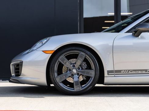 Certified 2018 Porsche 911 Carrera T RWD image 13