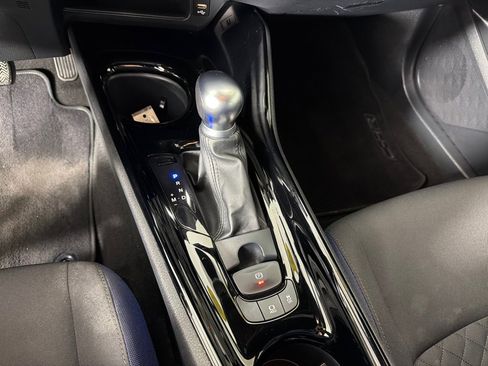 Used 2020 Toyota C-HR XLE image 20