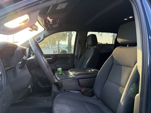 Used 2020 Chevrolet Silverado 1500 Custom w/ Custom Value Package RWD image 8