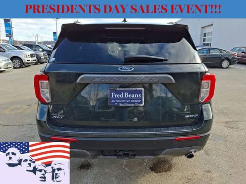 Used 2023 Ford Explorer XLT w/ Equipment Group 202A image 9