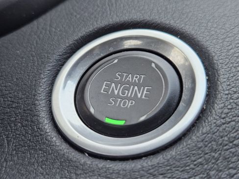 Used 2023 Cadillac XT4 Sport w/ LPO, Onyx Lite Package image 22