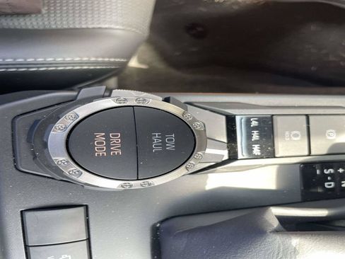 Used 2026 Toyota 4Runner Limited AWD/4WD image 27
