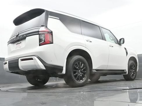Used 2025 Nissan Armada SV AWD/4WD image 11