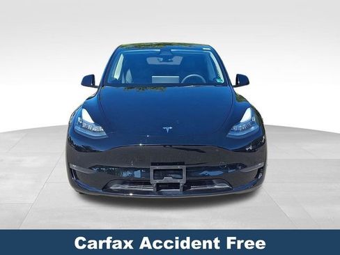 Used 2022 Tesla Model Y Long Range AWD/4WD image 2