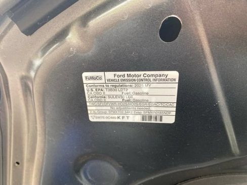 Used 2025 Ford Explorer Active AWD/4WD image 29