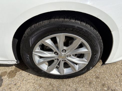 Used 2024 Chevrolet Malibu LT image 12