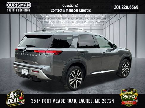 Used 2025 Nissan Pathfinder Platinum w/ Cargo Package AWD/4WD image 2