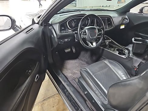 Used 2018 Dodge Challenger GT w/ Driver Convenience Group image 5
