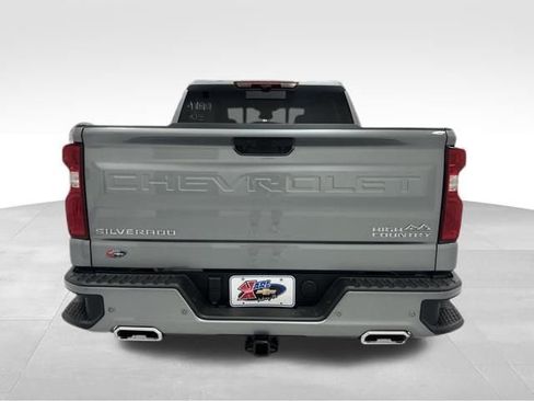 New 2026 Chevrolet Silverado 1500 High Country w/ High Country Premium Package AWD/4WD image 18