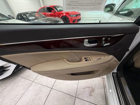 Used 2012 Hyundai Equus Signature RWD image 15