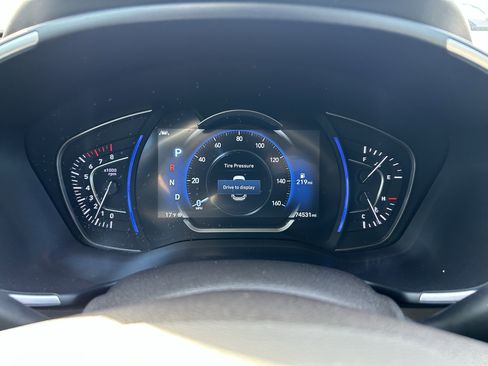 Used 2019 Hyundai Santa Fe Limited image 10